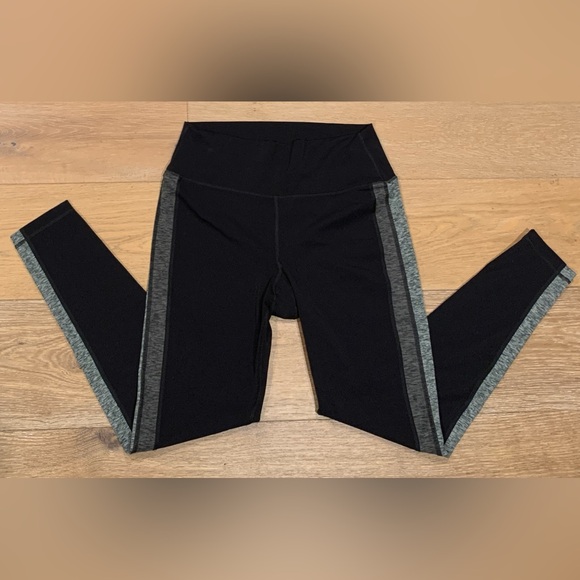 VUORI Racer High Rise Legging Black-Grey Size L - Picture 4 of 12